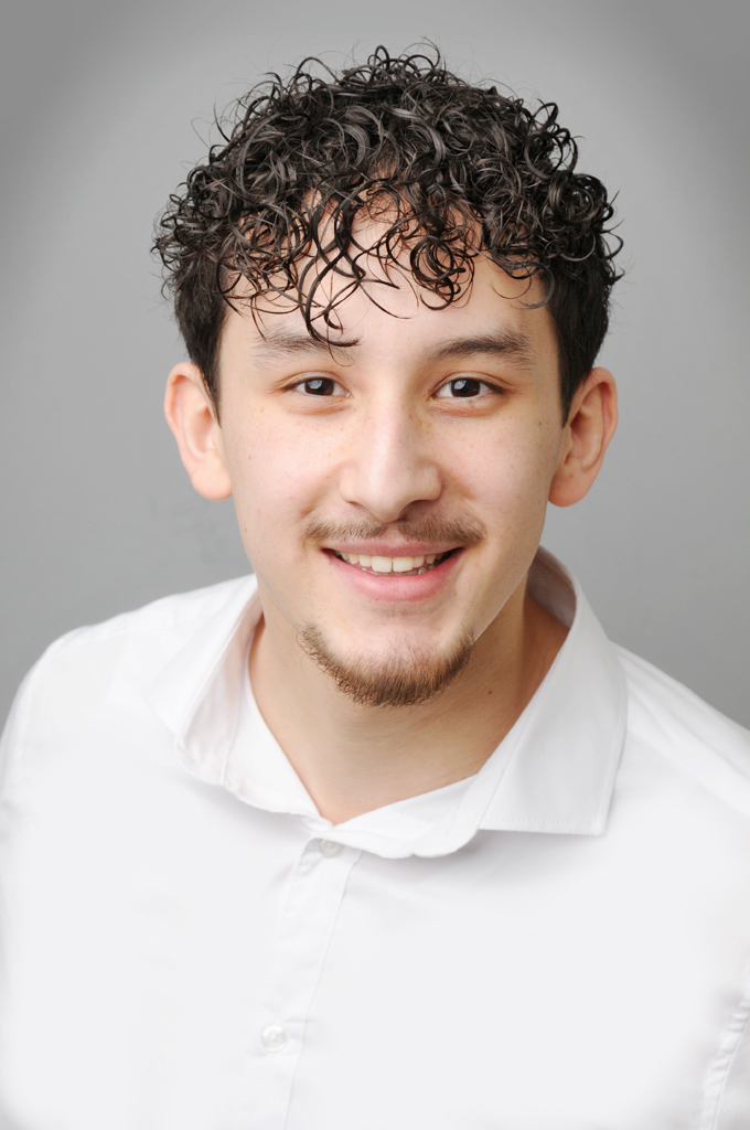Seyyid Sahin - Professionelles Bewerbungsfoto eines angehenden Fachinformatikers